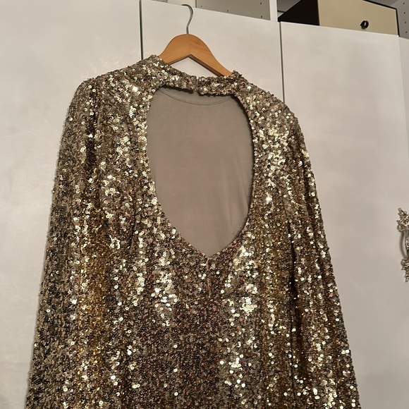Gorgeous sequin dress! Holiday! - Picture 5 of 6